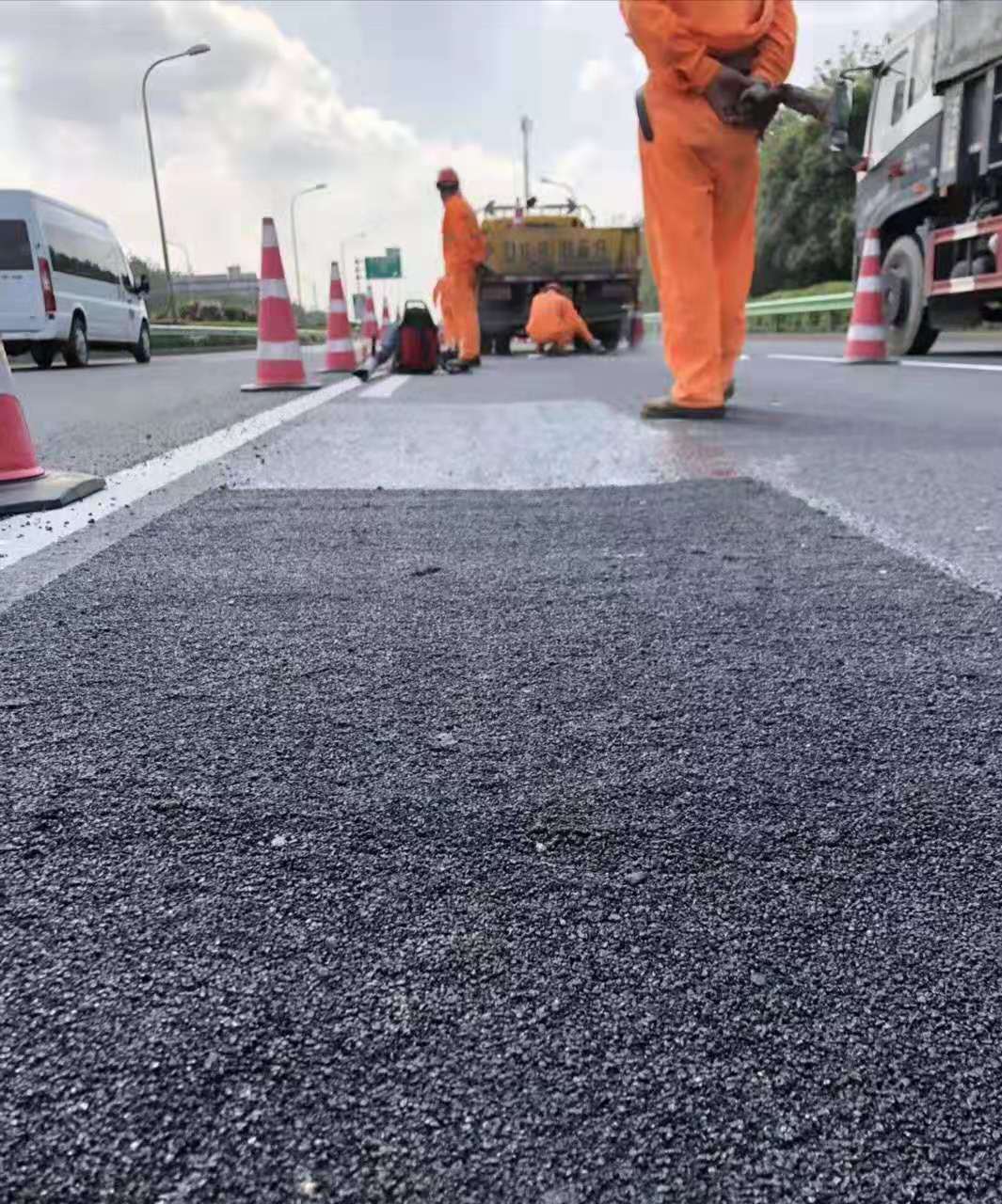道路冷補(bǔ)料產(chǎn)生凹陷，是什么原因?qū)е碌模? title=