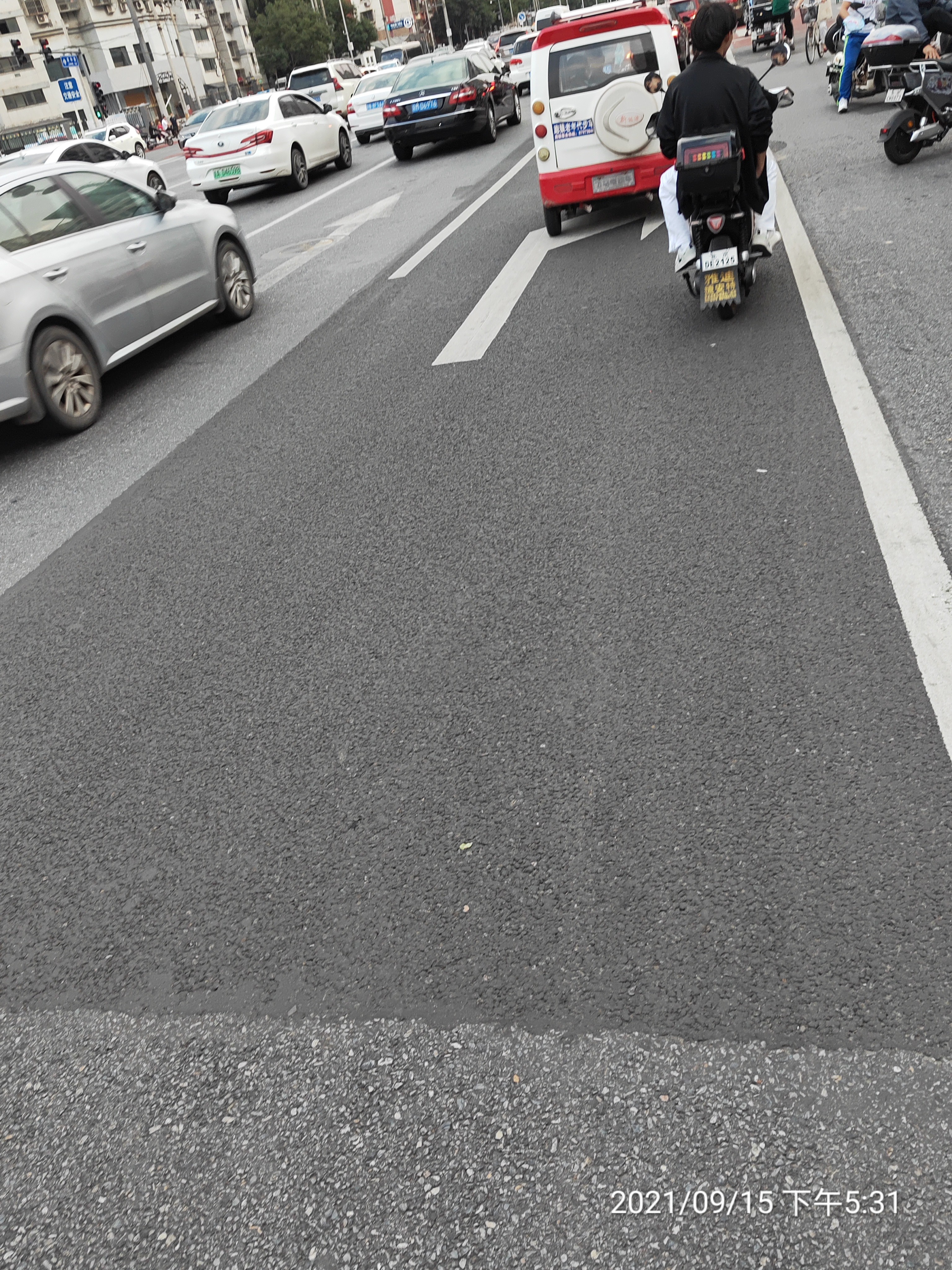 道路層間裂縫需及時(shí)處治！快使用嘉格抗裂貼